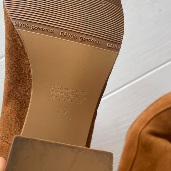 Davos Gomma Tan Italian Suede Leather Ribbed Chunky Heel Booties Women's Size 37 - Picture 6 of 9